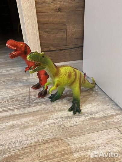 Динозавры игрушки