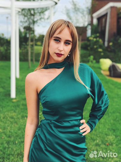 Вечернее платье