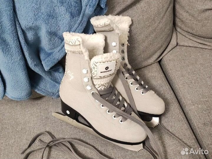 Коньки 35 размер nordway lily, гантели 0.5 кг