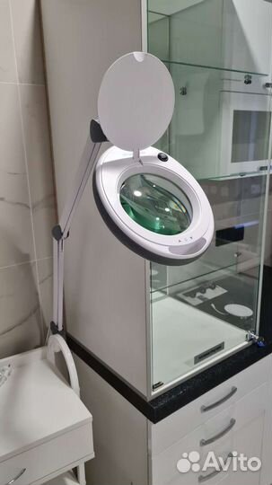 Лампа лупа настольная бестеневая