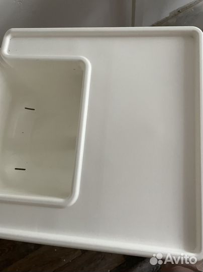 Стульчик для кормления IKEA с подножкой