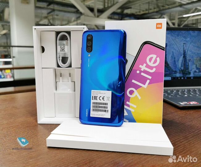 Смартфон Xiaomi Mi 9 Lite 6 гб + 128 гб