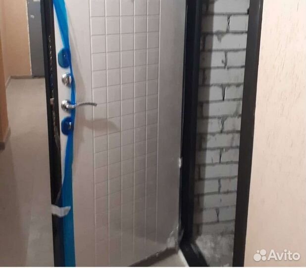 Входная металлическая дверь