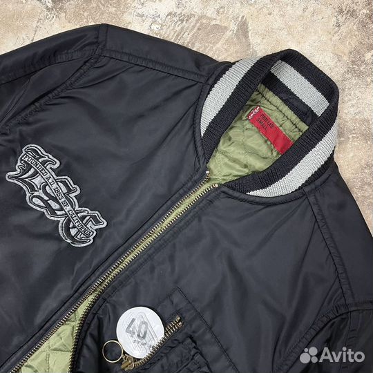 Бомбер Levis Y2K винтаж каллиграфия