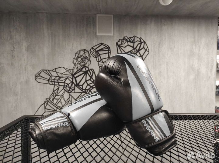 Боксерские перчатки Insane ares
