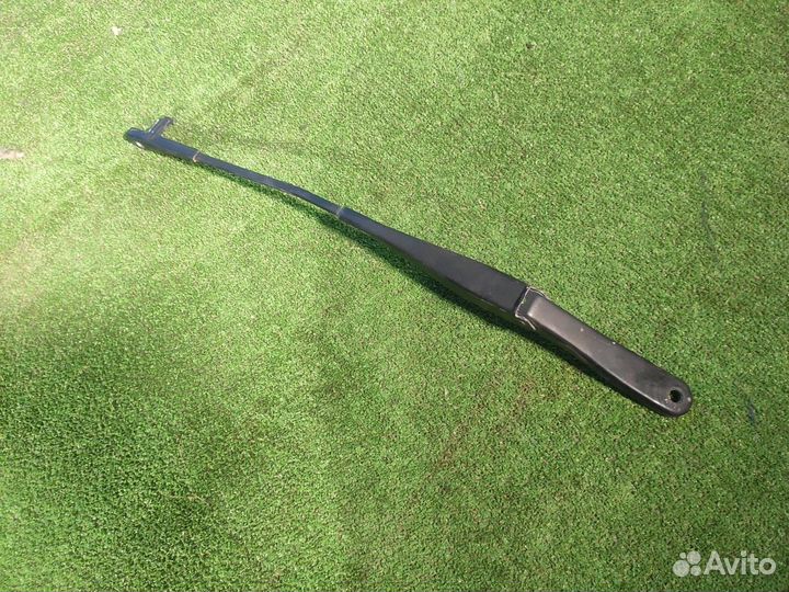 Поводок стеклоочистителя передний левый Opel Astra