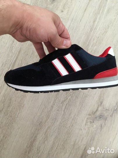 Мужские кроссовки