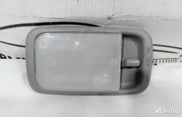 Плафон салонный RAV 4 2000-2005 Toyota RAV4 2
