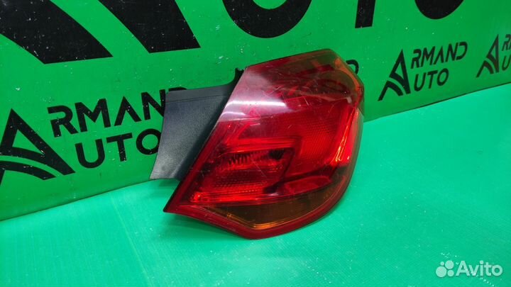 Фонарь правый Opel Astra J 2009-2012