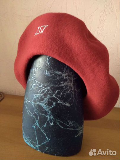 Берет женский новый