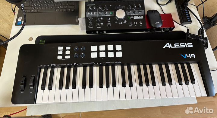 Миди-клавиатура alesis V49 Mk2