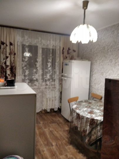 Доля в 4-к. квартире, 71,6 м², 2/5 эт.