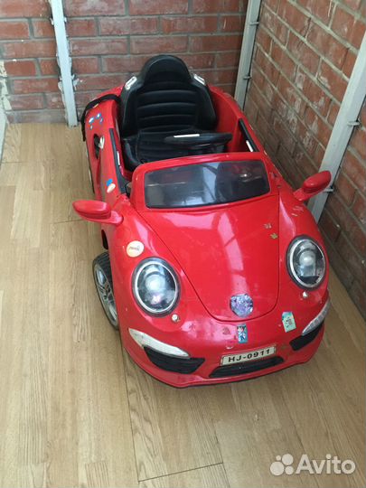 Детский электромобиль