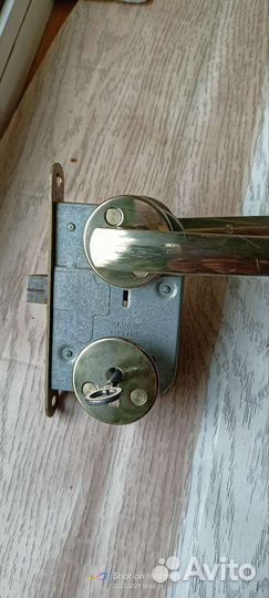 Ручка для двери с замком