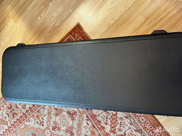 Кейс для бас гитары