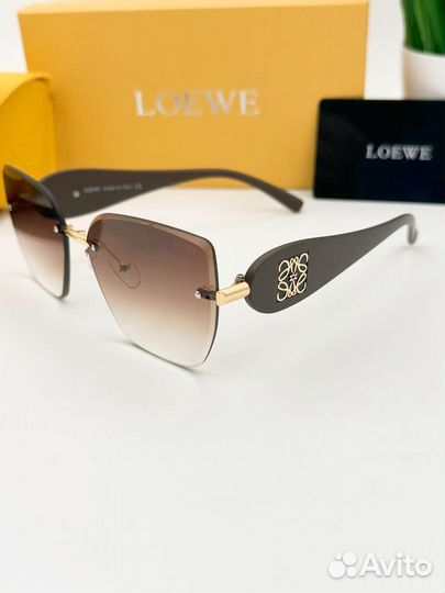 Солнцезащитные очки женские Loewe