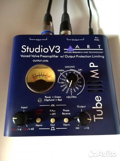 Студийный конденсаторный микрофон