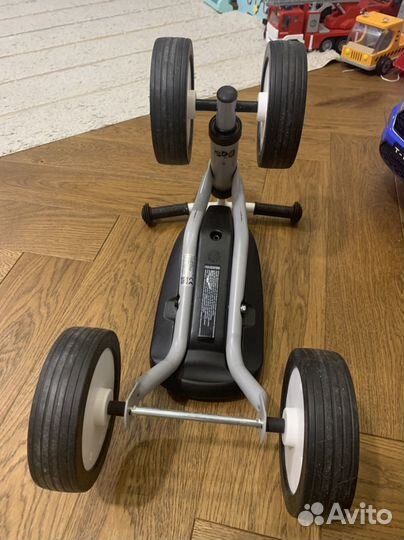 Беговел для малышей от года Pukylino