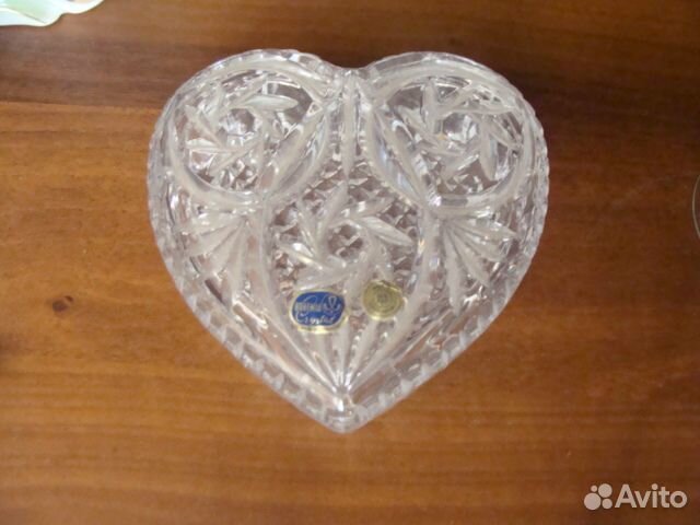 Чешская хрустальная шкатулочка в форме сердечка