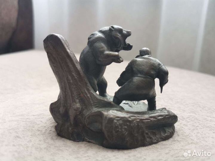 Статуэтка бронза 