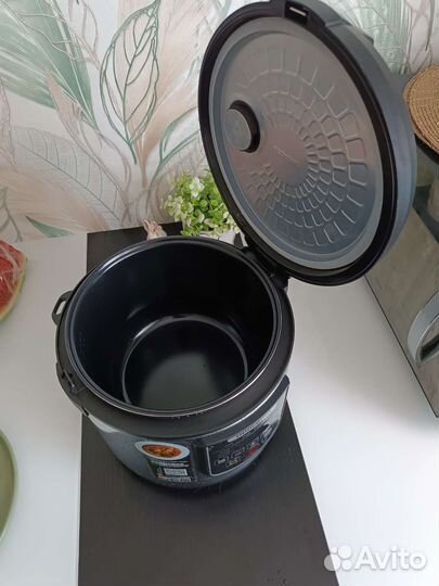 Мультиварка Redmond RMC-M291 серебристый