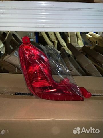 Задняя туманка Kia Rio 4