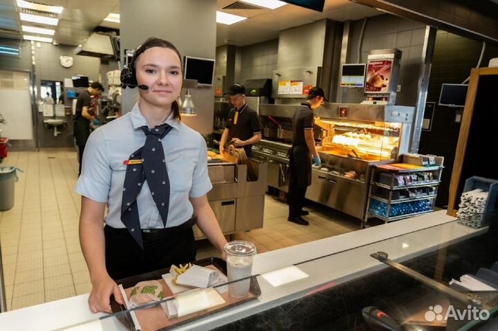 Сотрудник в сеть ресторанов быстрого питания