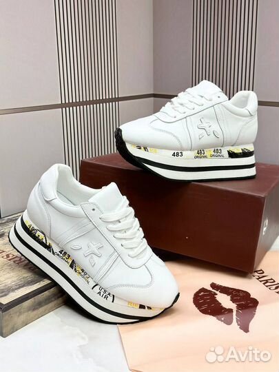 Кроссовки натуральная кожа женские