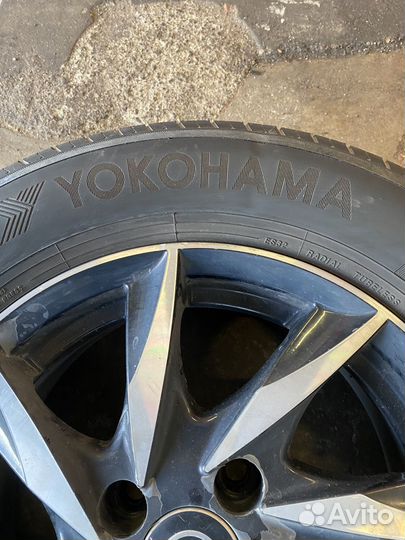 Yokohama Bluearth ES32 185/70 R14