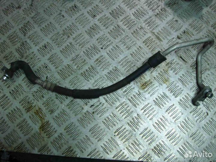 Трубка Nissan Elgrand E51 2002-2010