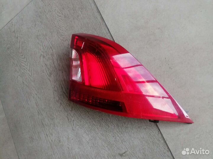 Задние фонари на Volvo S60 2