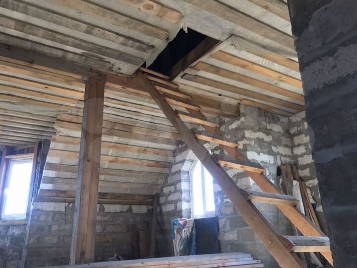 Дом 180 м² на участке 10 сот.