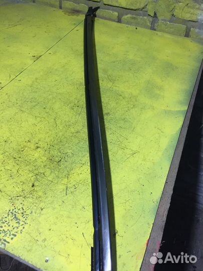 Молдинг лобового стекла левый Mercedes S430L W220