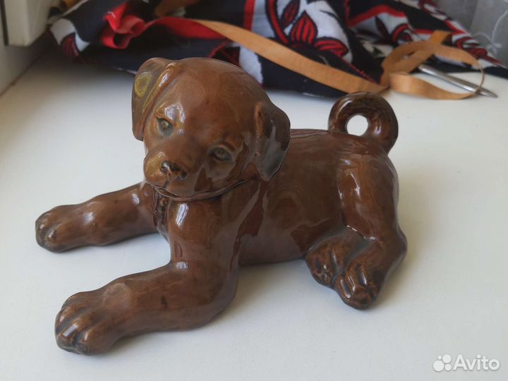 Статуэтка собака