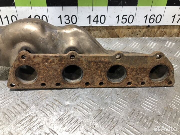 Коллектор выпускной правый Volkswagen Touareg 2002