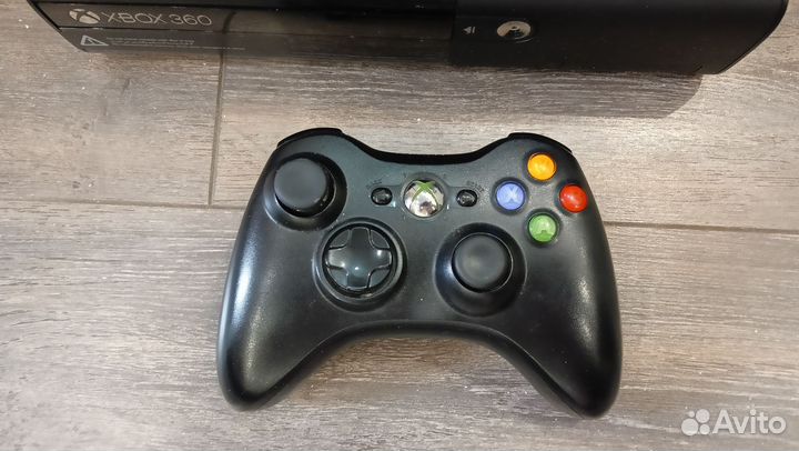 Xbox 360 Slim Freeboot 100 игр