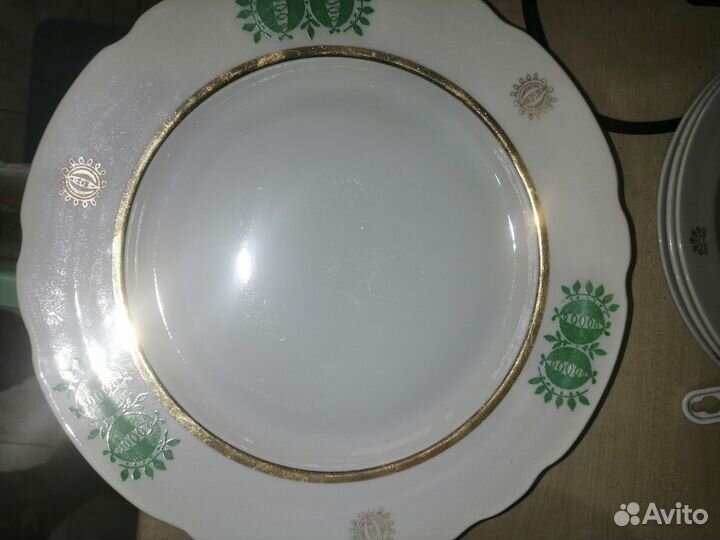 Набор тарелок