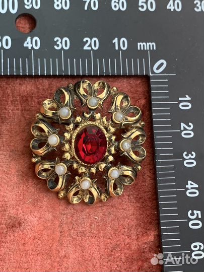 Винтажная брошь