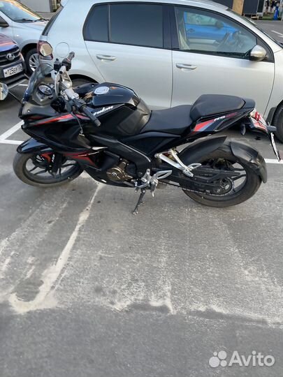 Bajaj Pulsar RS200