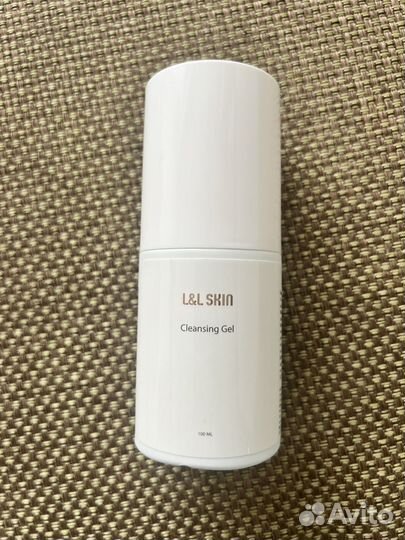 Ультразвуковой аппарат для чистки лица UMI Япония