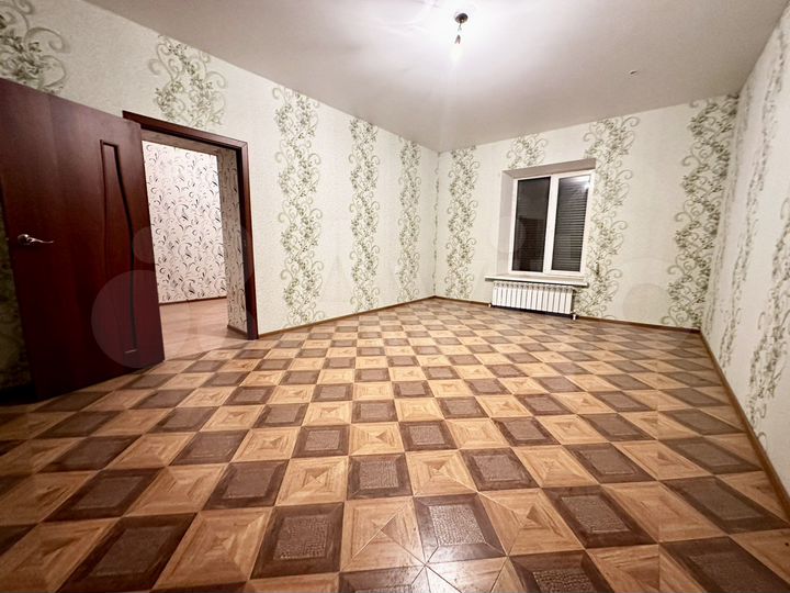 2-к. квартира, 74 м², 1/2 эт.