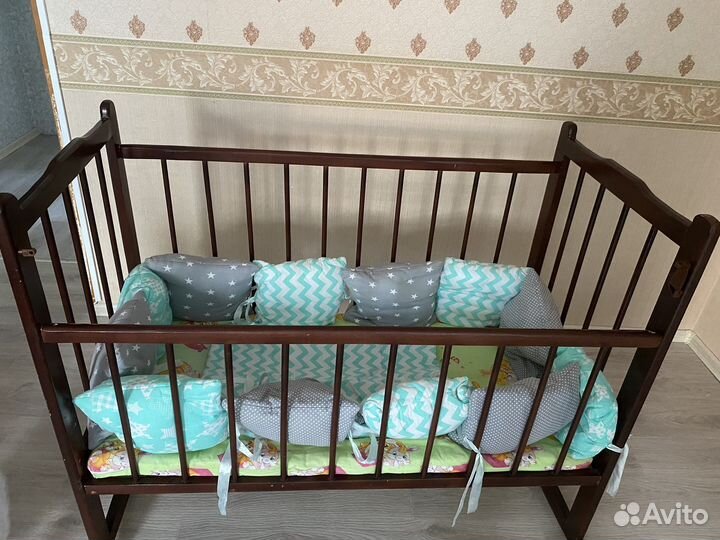 Детская кроватка