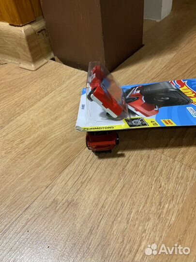 Hot wheels машинки zoom in