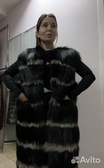 Жилет женский меховой из меха лисы