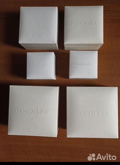 Коробки от Pandora