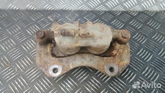 Суппорт тормозной передний левый citroen C-crosser (1GM51K701)