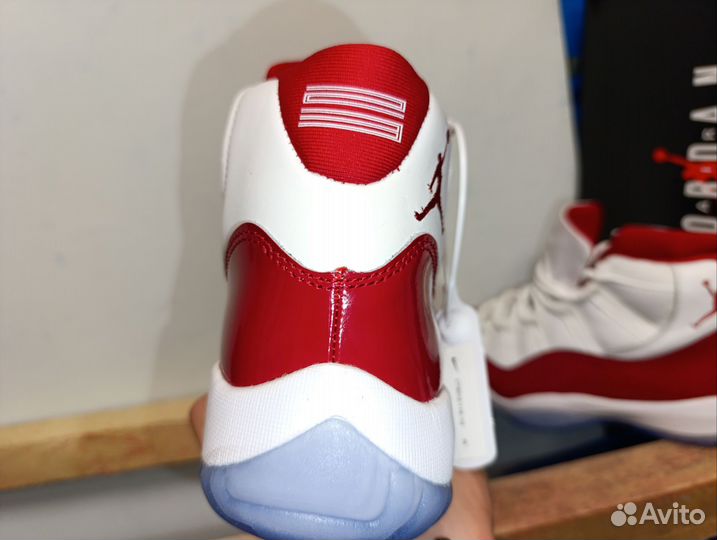 Nike Air Jordan 11 Cherry