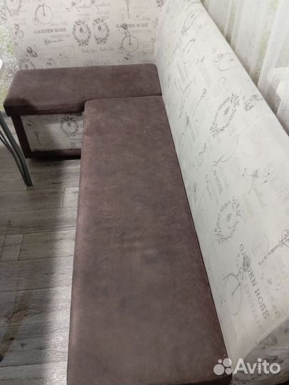 Кухонный уголок со спальным местом