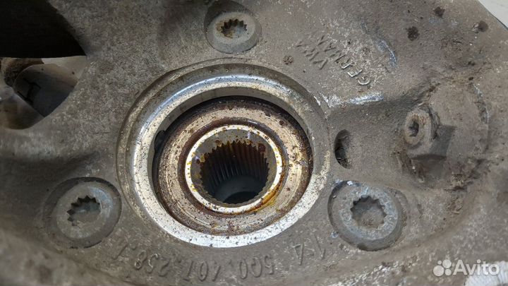 Ступица (кулак, цапфа) Volkswagen Tiguan, 2017