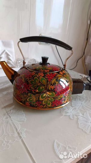 Чайник электрический с хохломской росписью